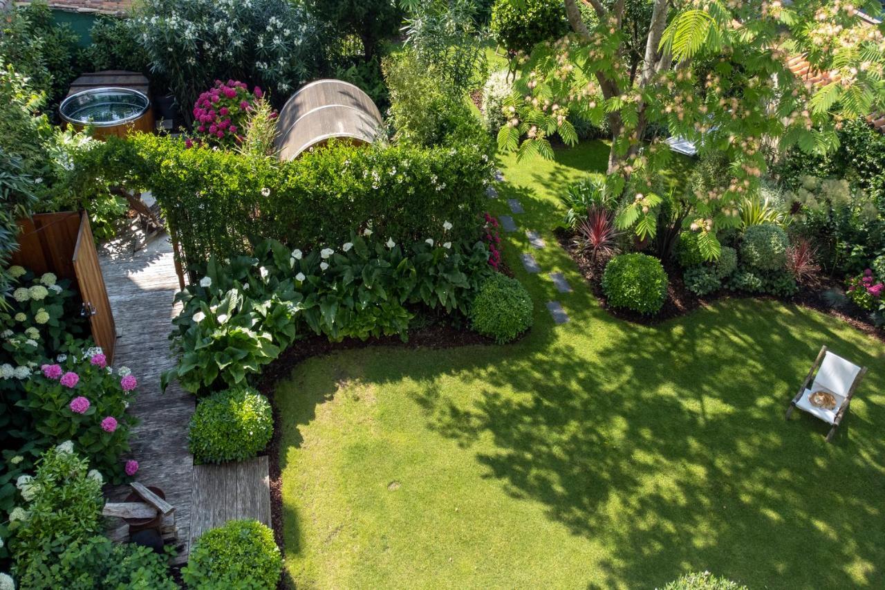 Escale Rochelaise B&B, Spa Bain Nordique Et Sauna Tonneau La Rochelle  Bagian luar foto