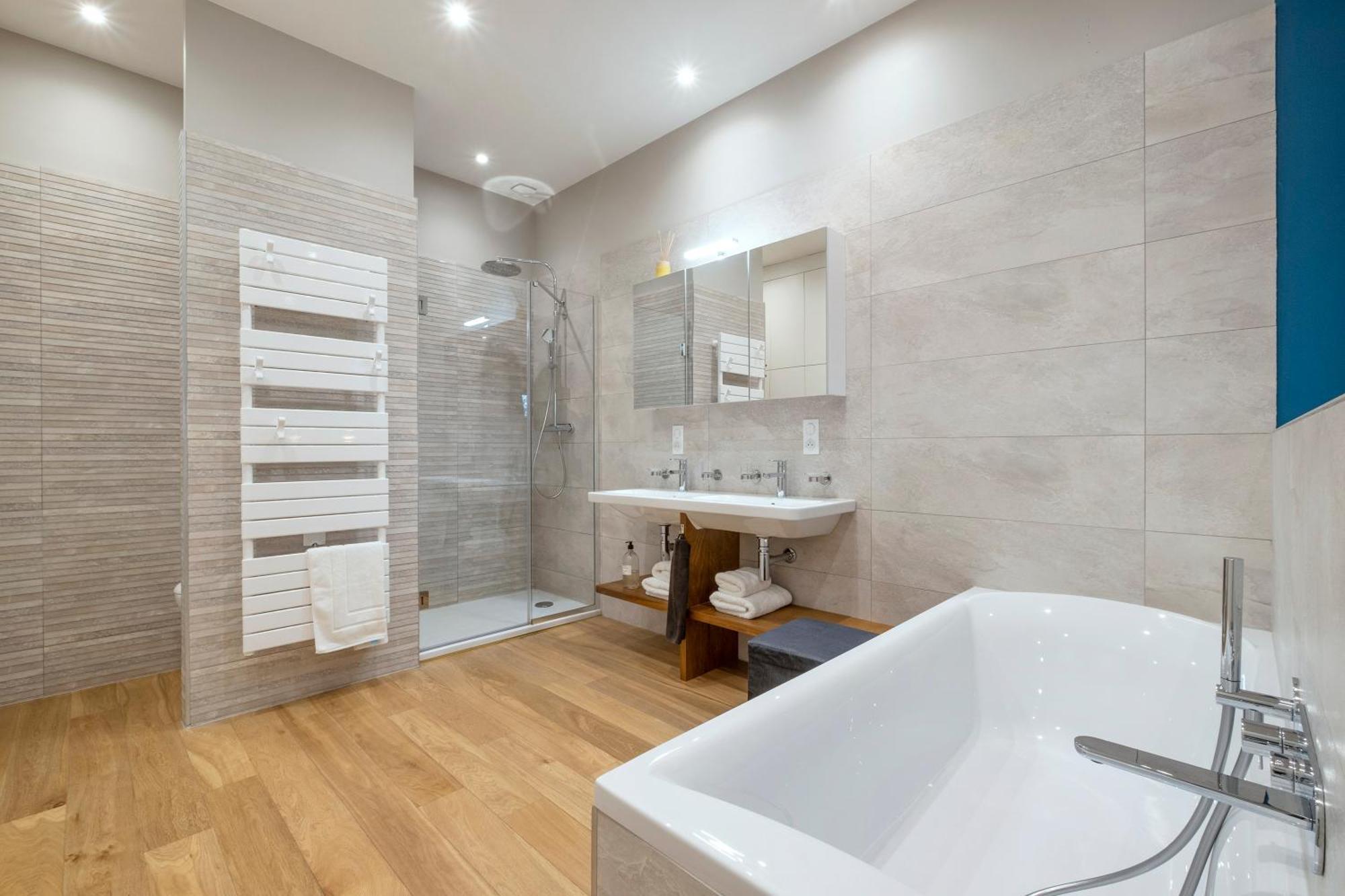 Escale Rochelaise B&B, Spa Bain Nordique Et Sauna Tonneau La Rochelle  Bagian luar foto