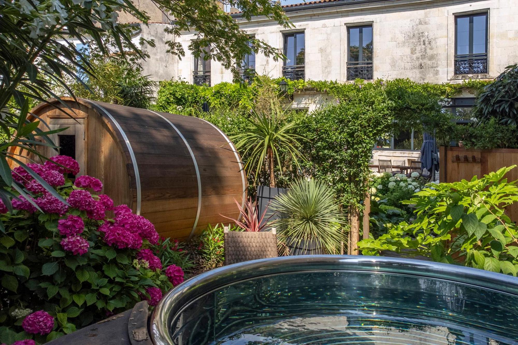 Escale Rochelaise B&B, Spa Bain Nordique Et Sauna Tonneau La Rochelle  Bagian luar foto